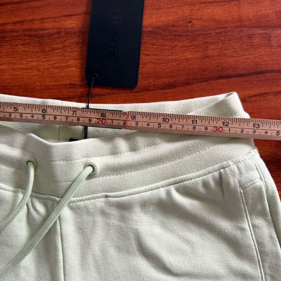 NWT Alphalete Womens S Essential Core Sweat Shorts Spring Green Zipped Pockets - Picture 6 of 13